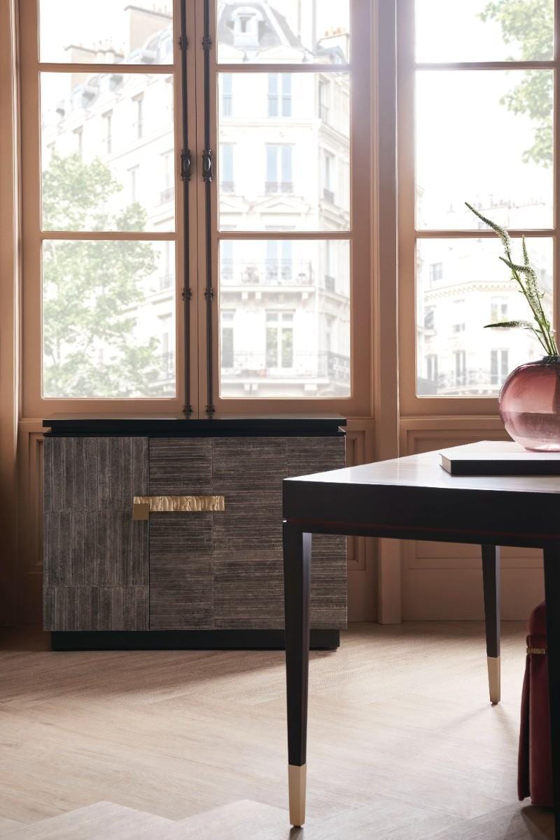 Caracole Nigiri Chest.