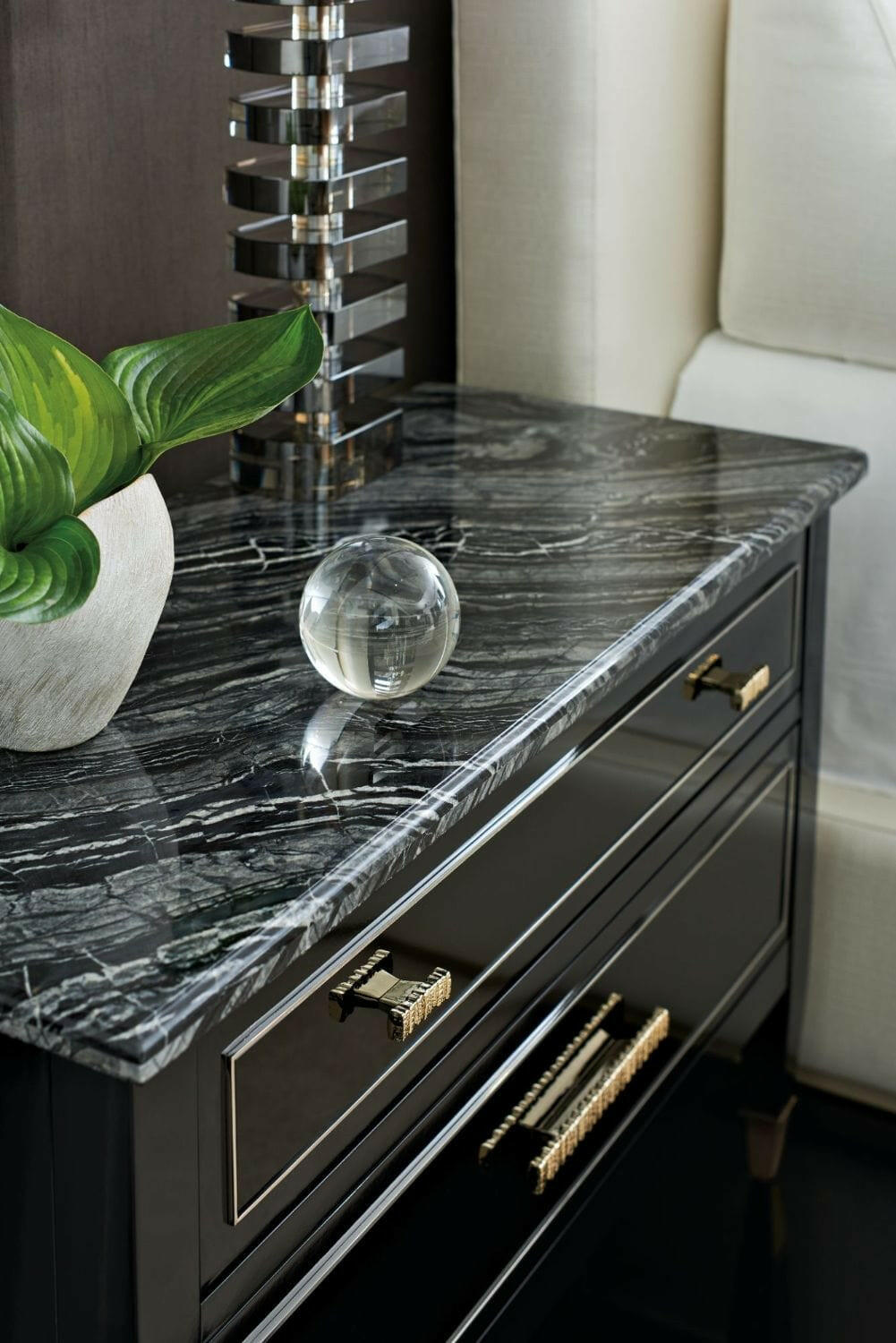 En Vogue Bedside Table.