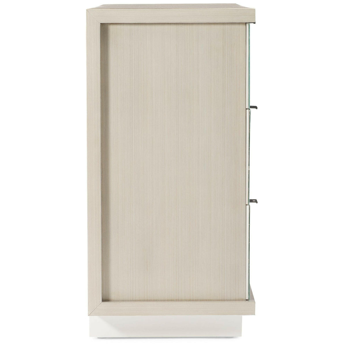 Expressions Dresser.