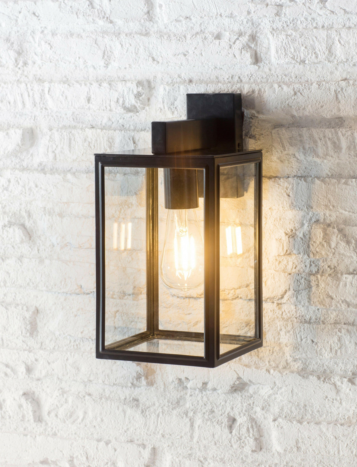 Belgrave Carriage Light.