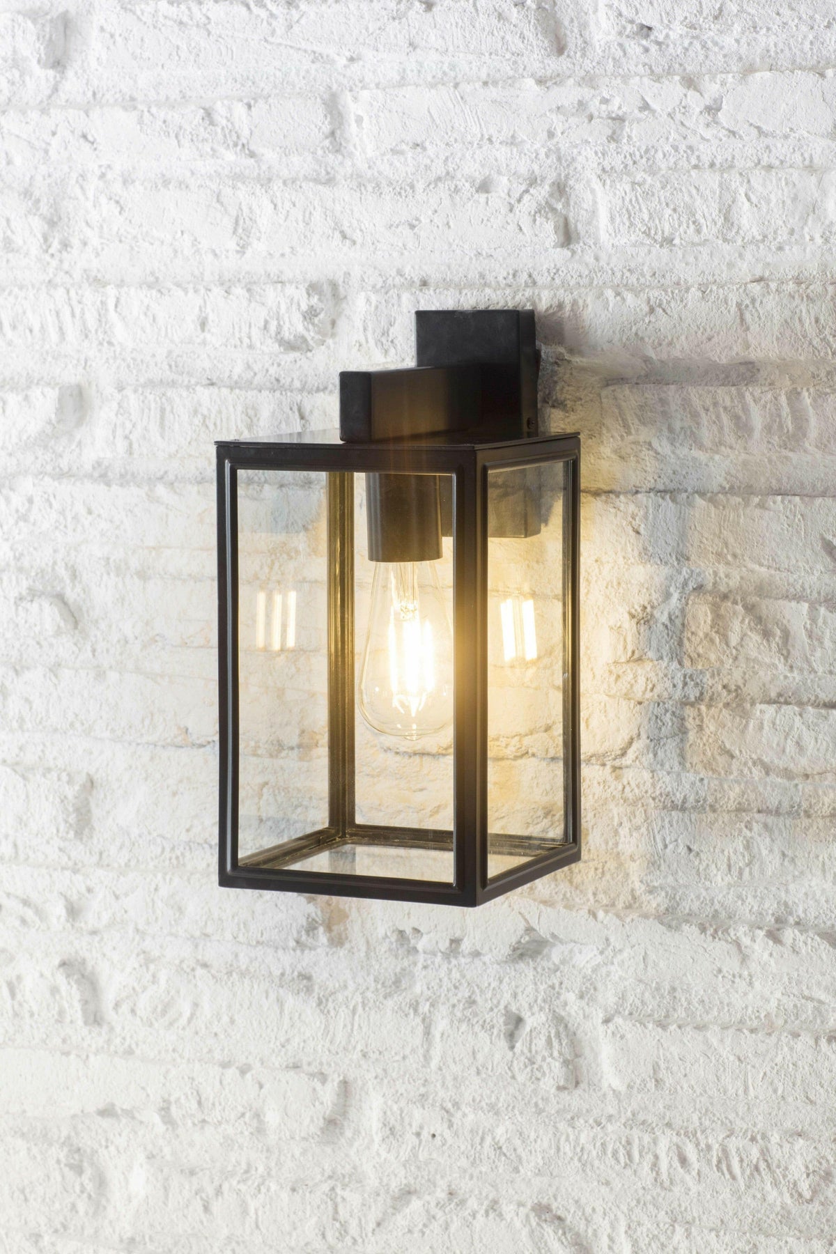 Belgrave Carriage Light.