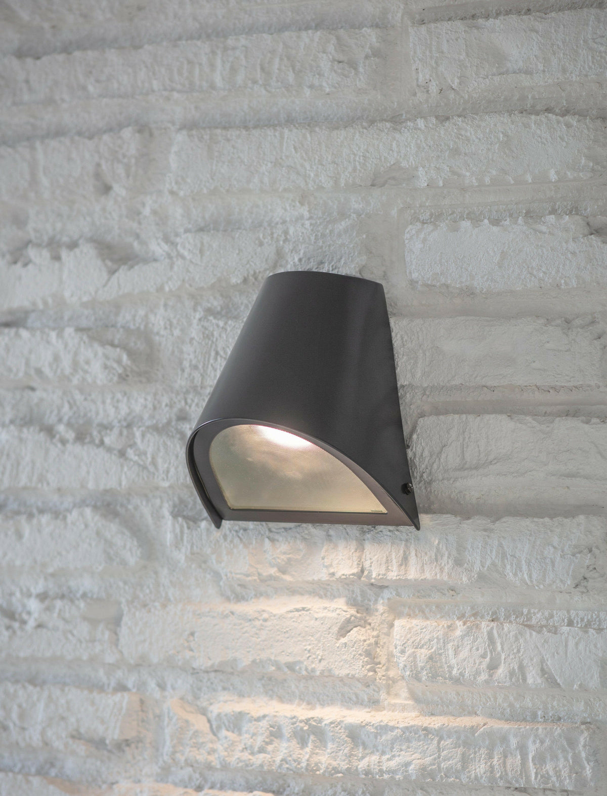 Regent Funnel Light - Carbon.