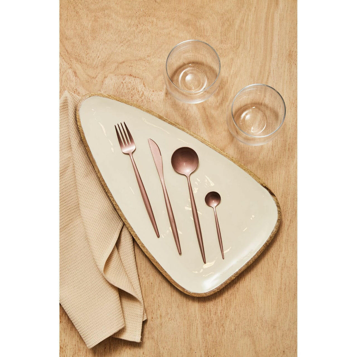 Avie 16 Pc Matte Pink Finish Cutlery Set.