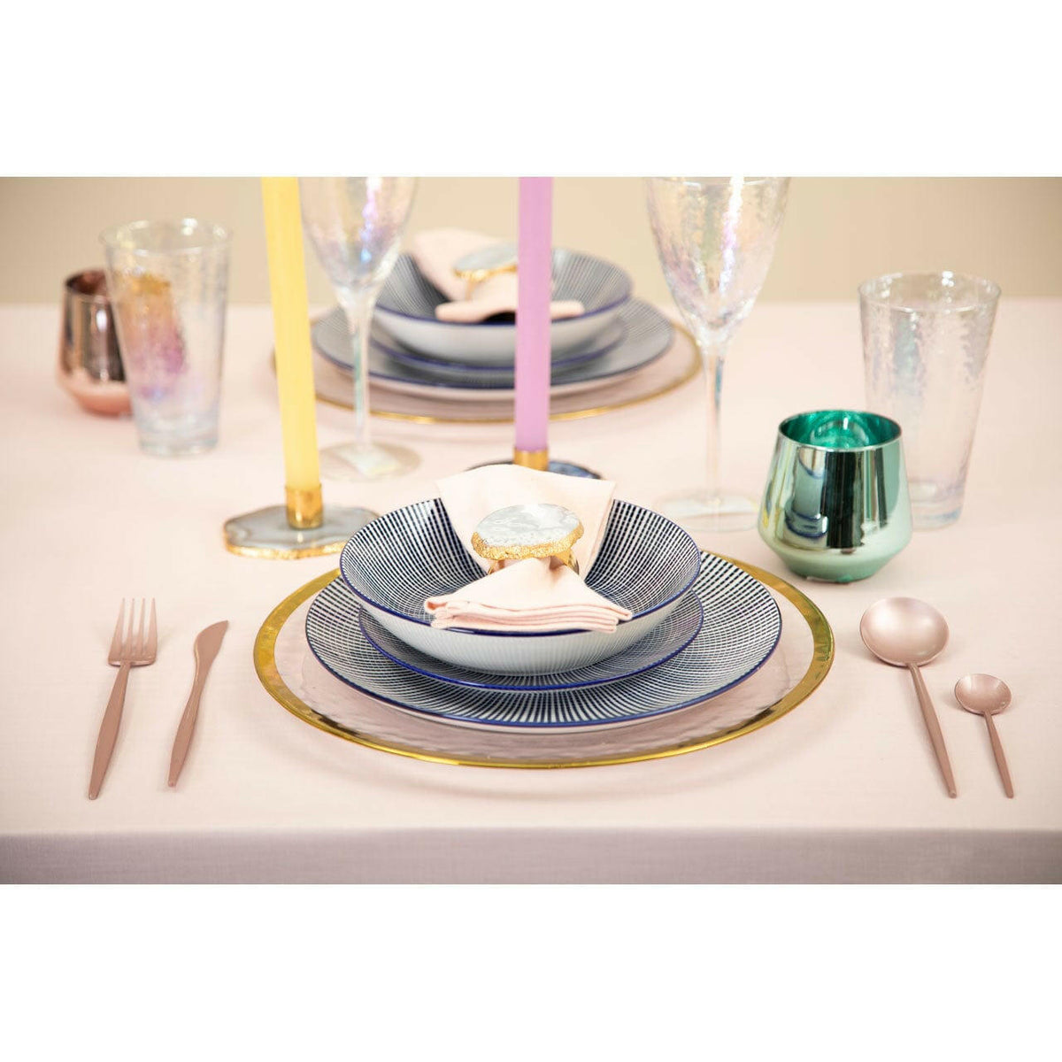 Avie 16 Pc Matte Pink Finish Cutlery Set.