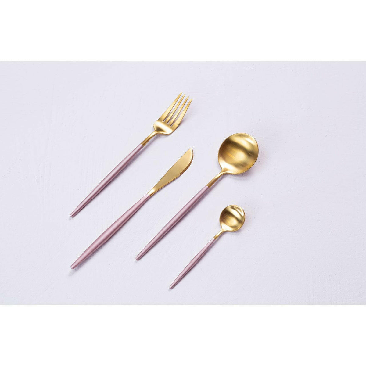 Avie 16 Pc Pink / Gold Finish Cutlery Set.