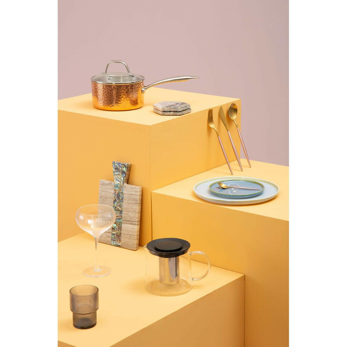 Avie 16 Pc Pink / Gold Finish Cutlery Set.