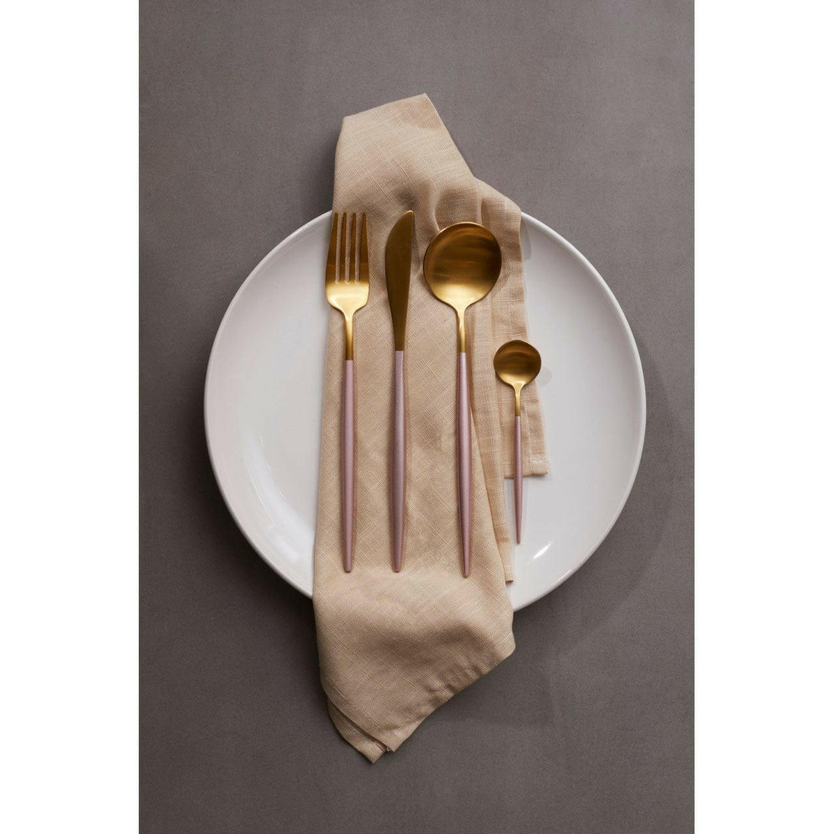 Avie 16 Pc Pink / Gold Finish Cutlery Set.
