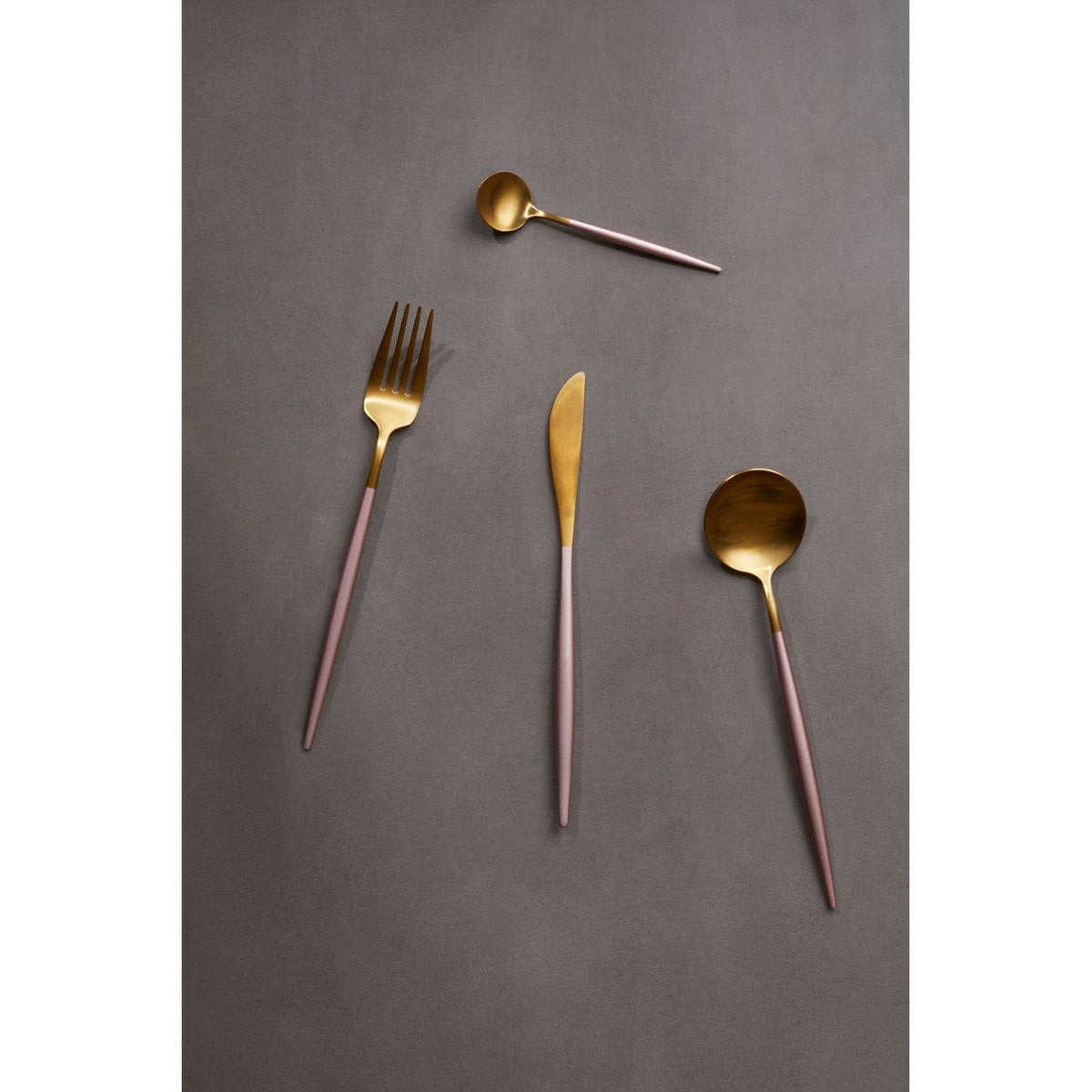 Avie 16 Pc Pink / Gold Finish Cutlery Set.