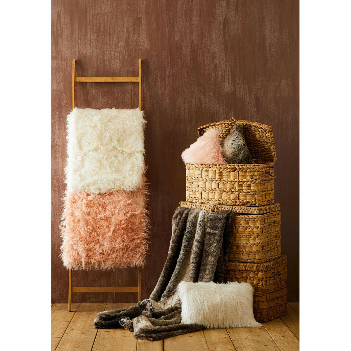 Bosie Lamina Pink Square Cushion.