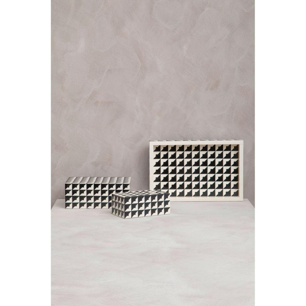 Davino Black And White Tray.