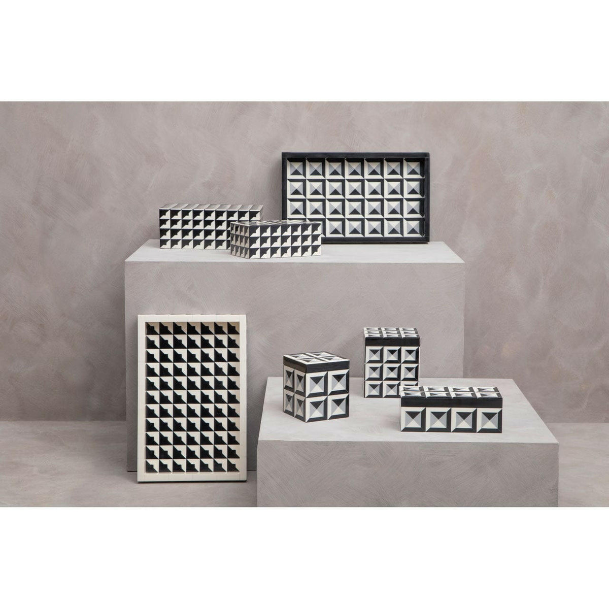 Davino Black And White Tray.