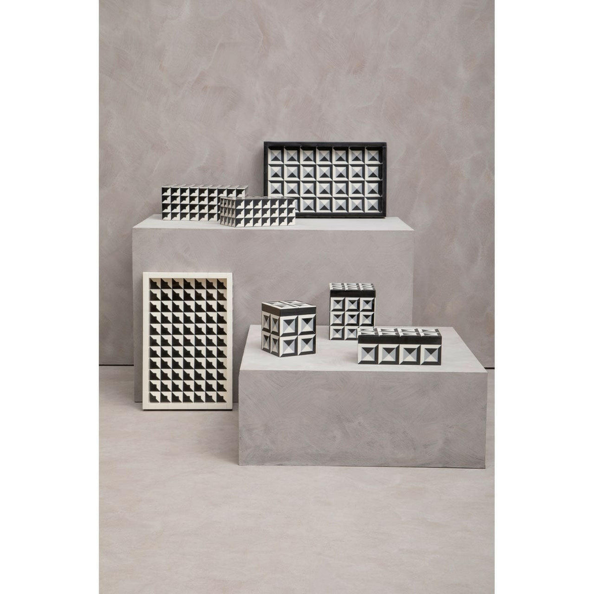 Davino Black And White Tray.