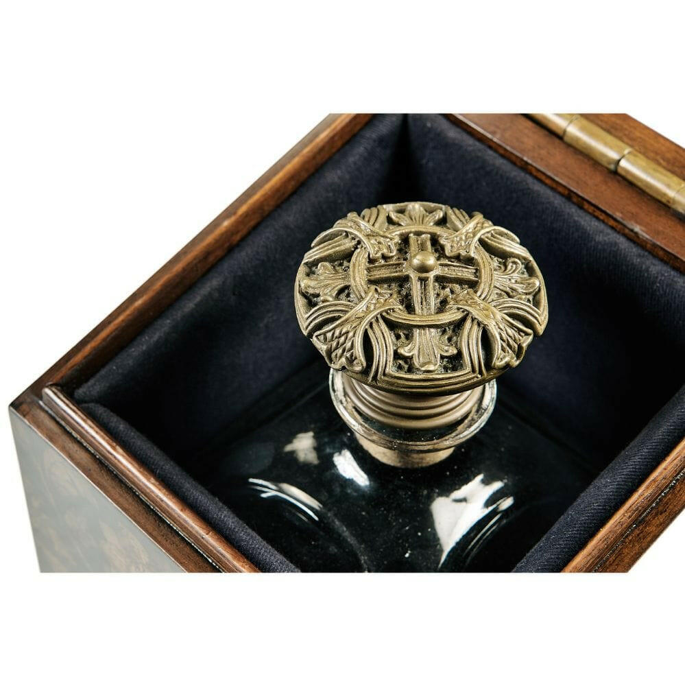 Jonathan Charles Decanter Regency with Case - Black.