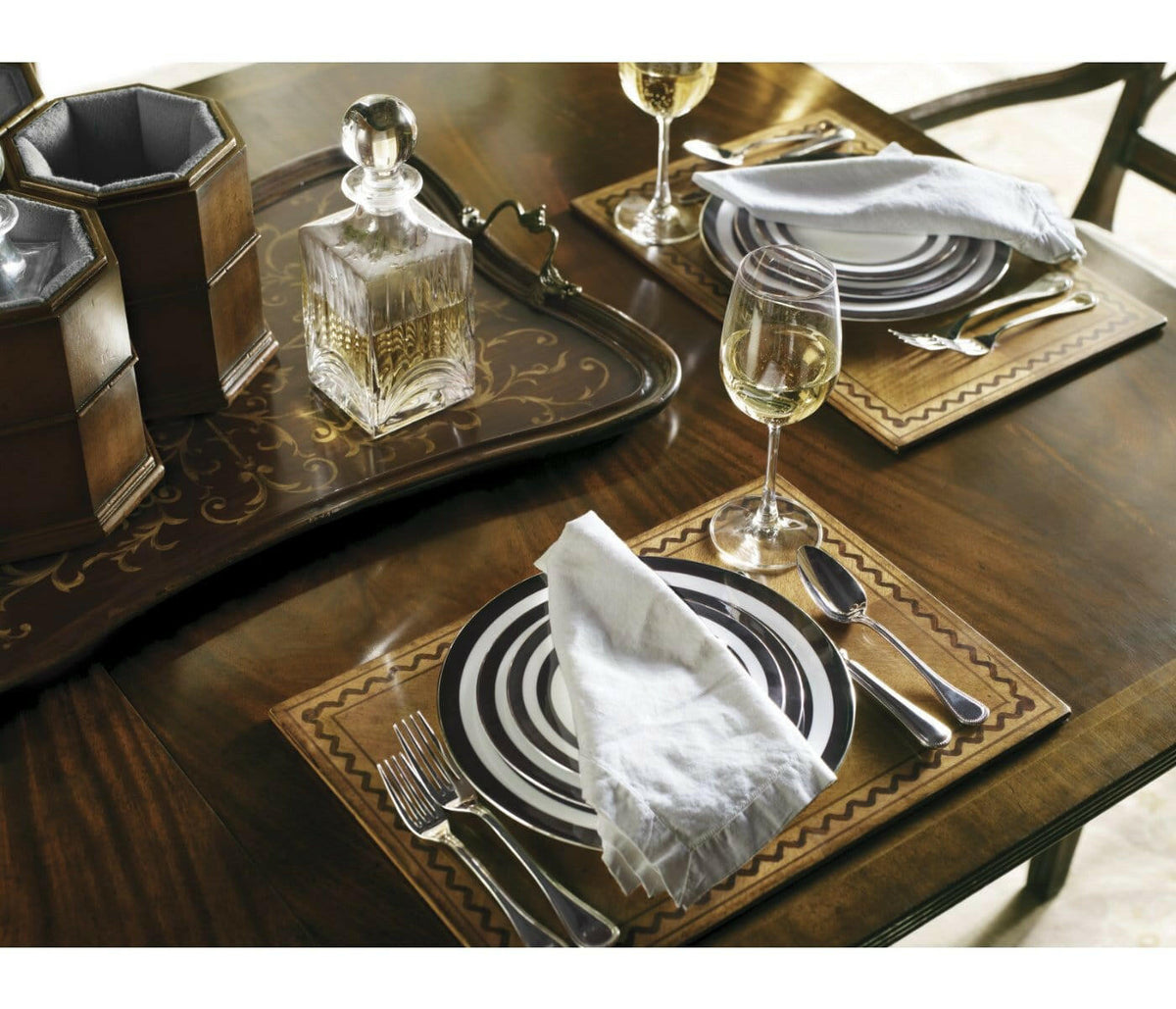 Jonathan Charles Extending Dining Table Monarch.