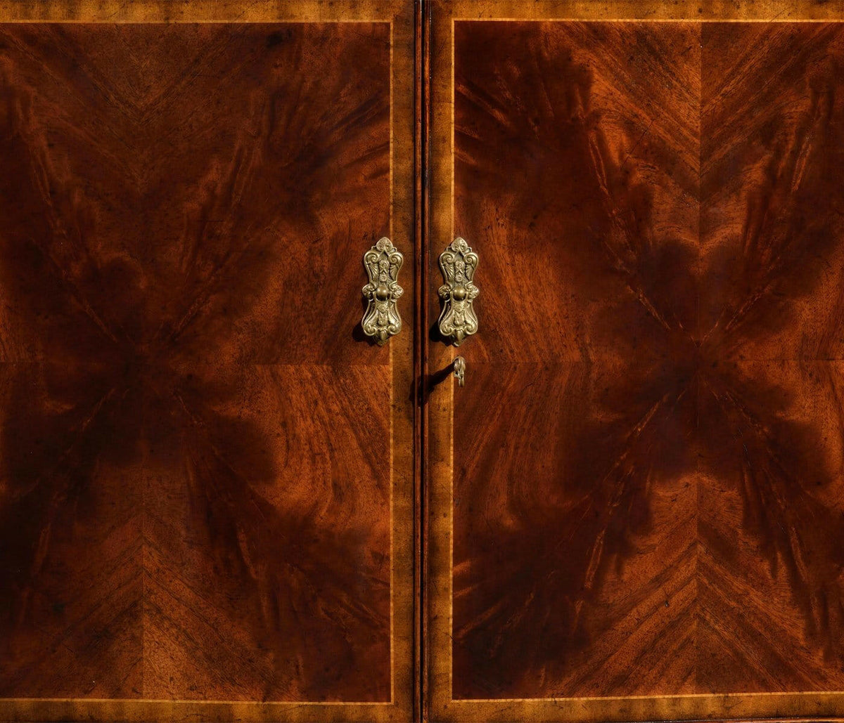 Jonathan Charles China Cabinet Architrave in Mahogany.