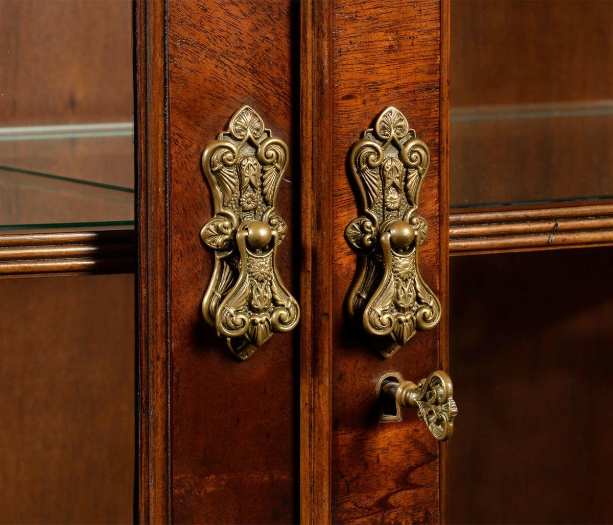 Jonathan Charles China Cabinet Architrave in Mahogany.
