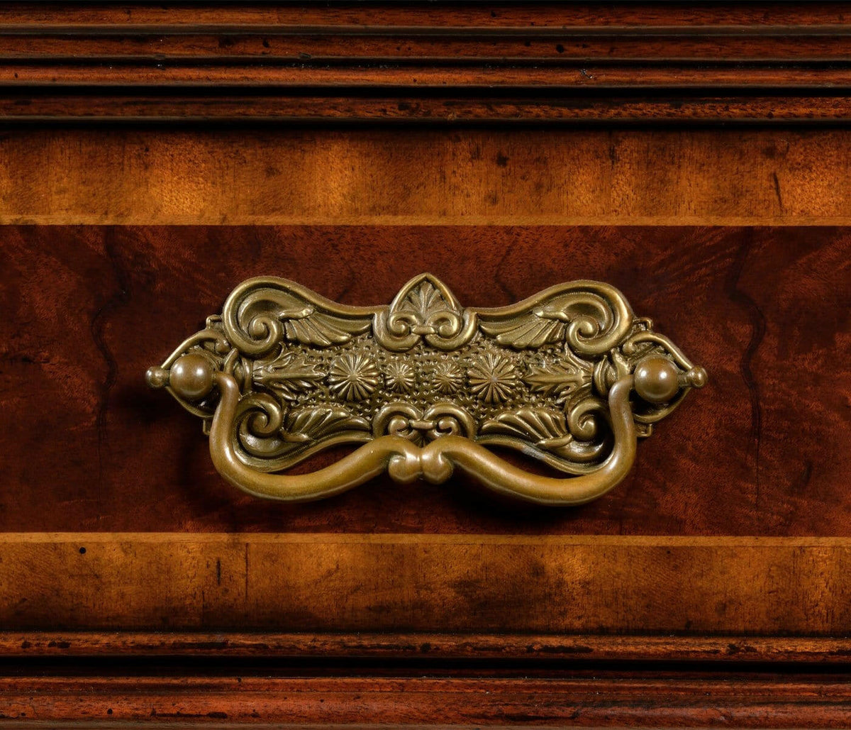 Jonathan Charles China Cabinet Architrave in Mahogany.