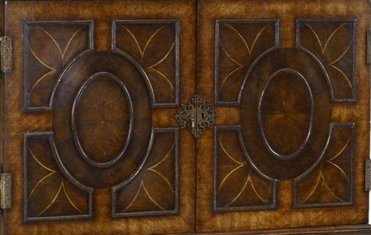 Jonathan Charles Secretaire Cabinet William & Mary.