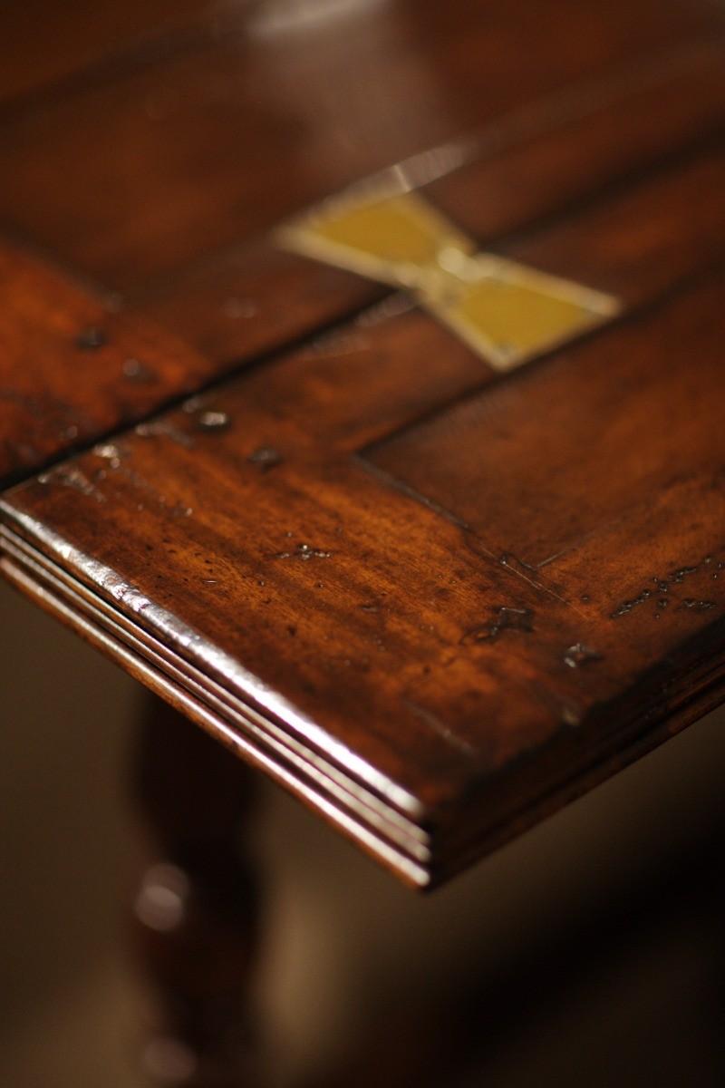 Jonathan Charles Small Hunt Table Cottage.