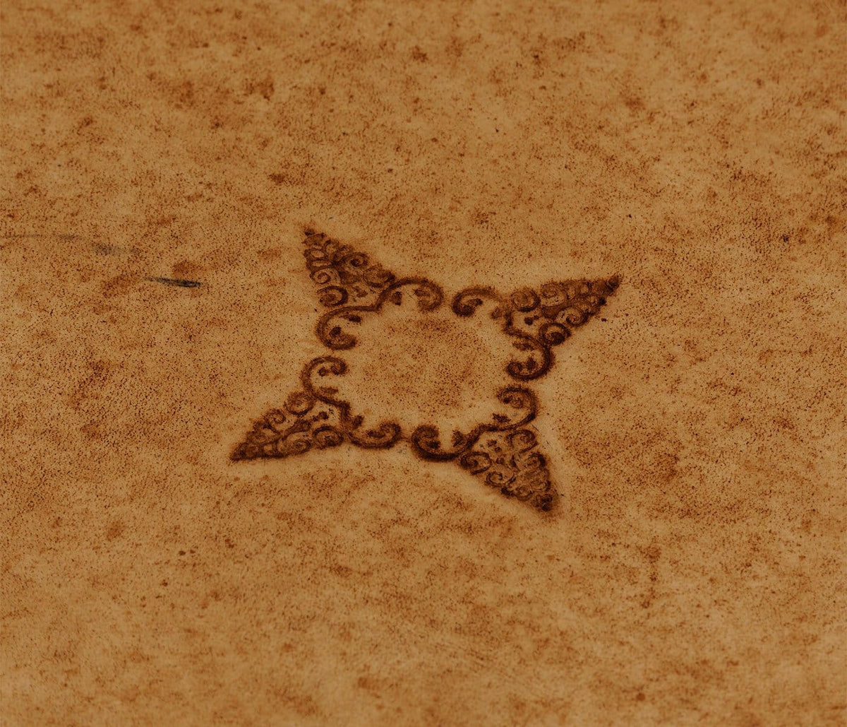 Jonathan Charles Dressing Table Monarch with Leather Inset Drawers.