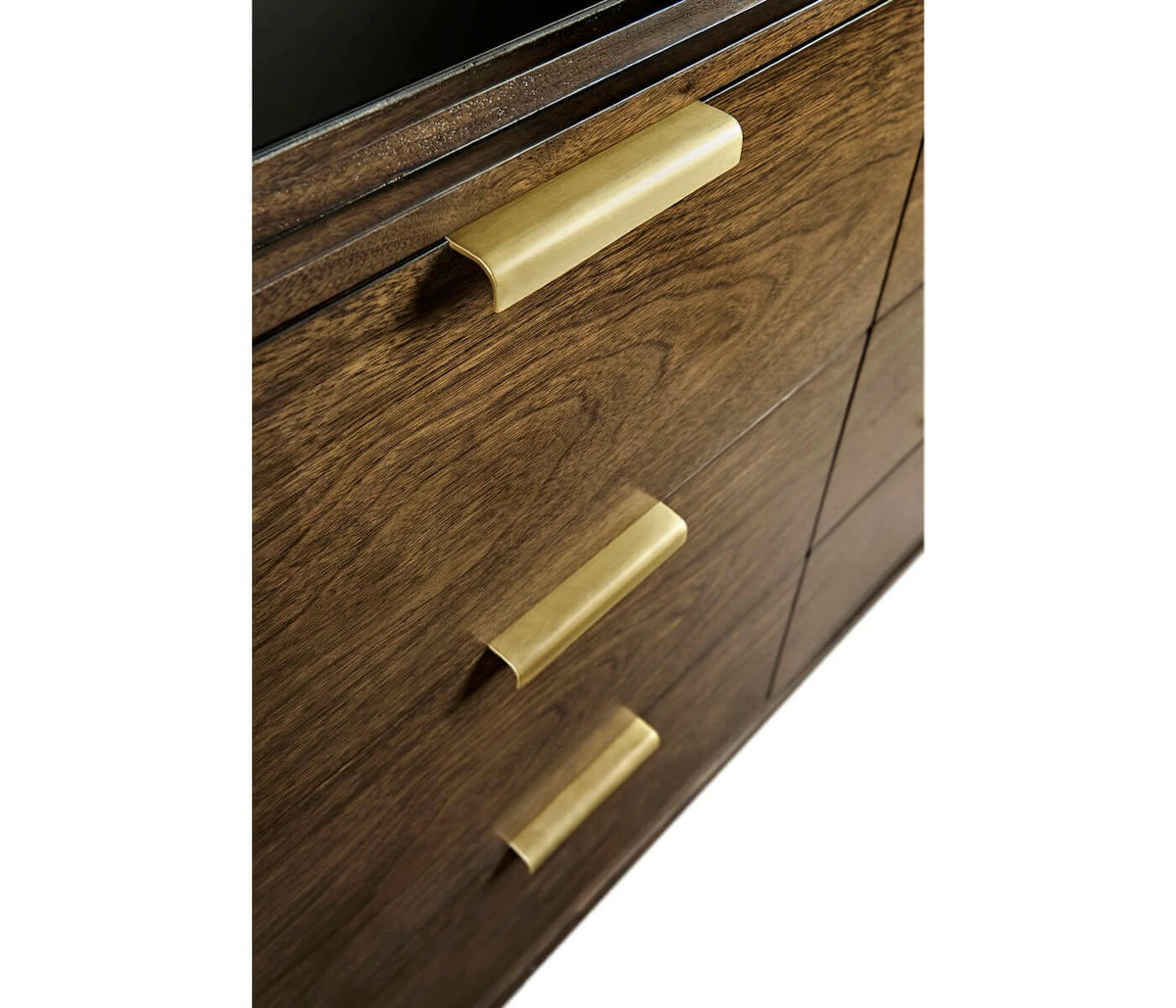 Jonathan Charles Mendip Dresser with 9 Drawers.