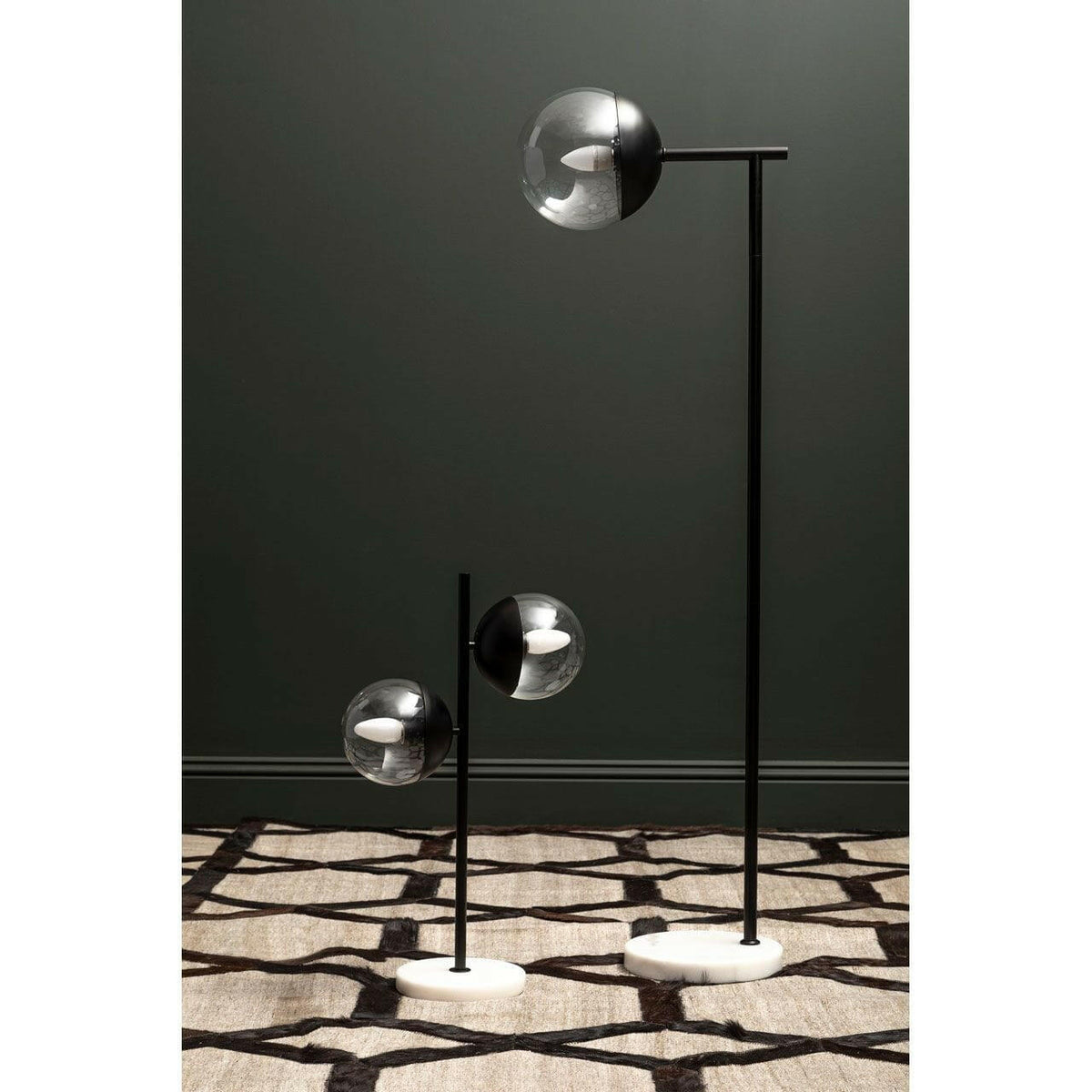 Revlone Black Finish Metal Table Lamp.
